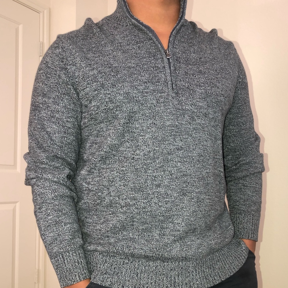 Izod zip up sweather